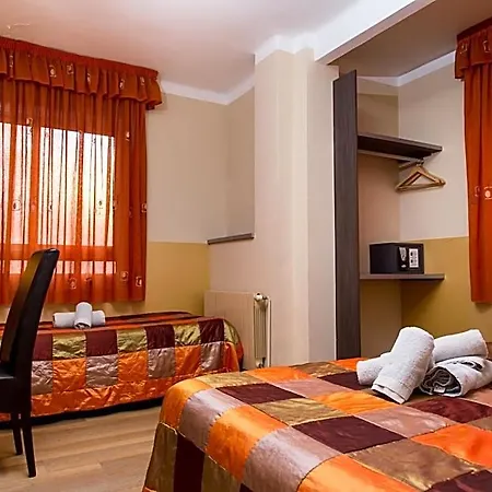 Hostal Barcelona Vendégház 2*