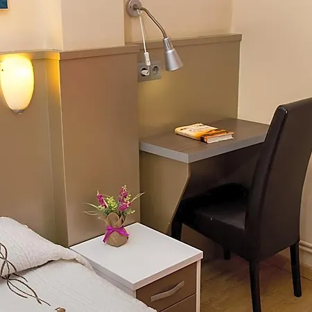 Hostal Barcelona Vendégház 2*